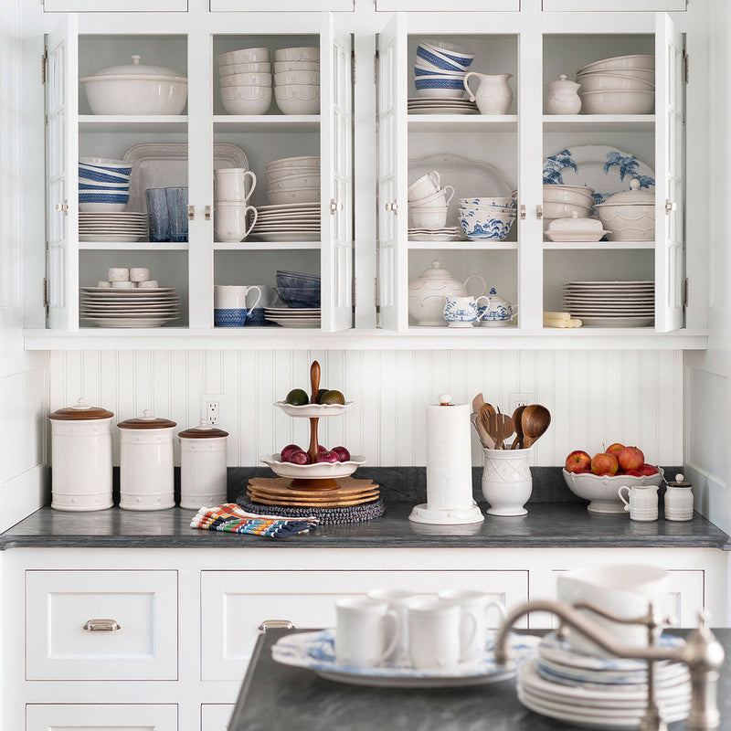 Berry & Thread Paper Towel Holder